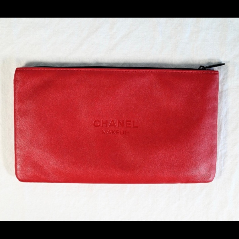🔥CHANEL🔥 Cherry Red Cosmetic Pouch ✨✨✨